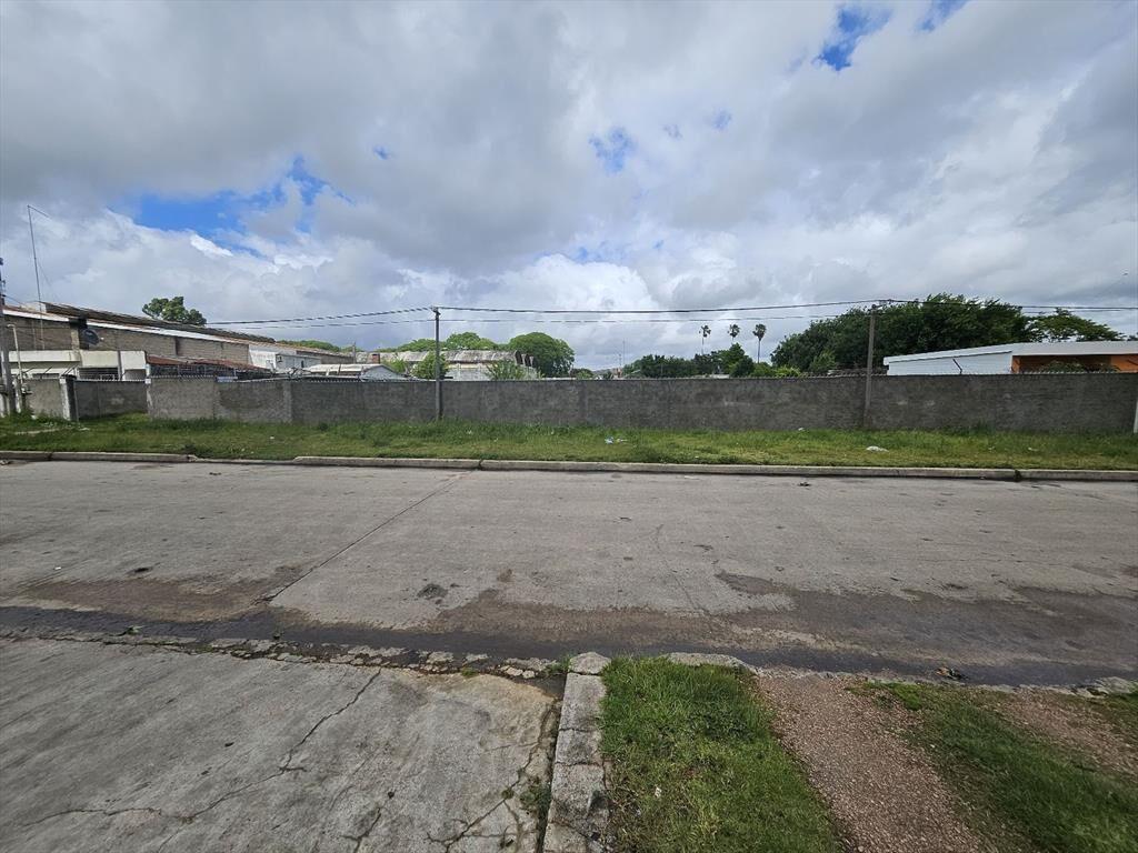Venta de Terreno, próximo al  Hipódromo de Maroñas: 2359 m2