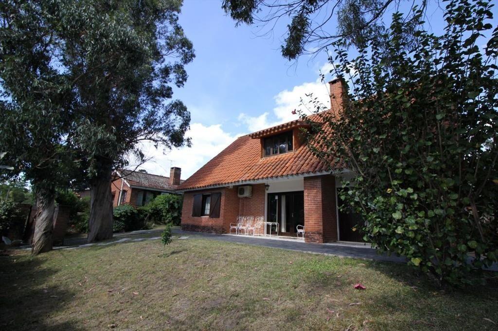 Casa 4 dormitorios con piscina en alquiler, zona mansa, Pun