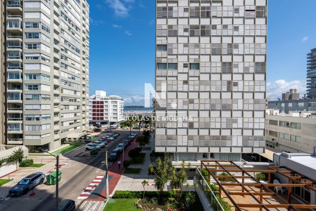 Vende apartamento de 2 dormitorios en Península,