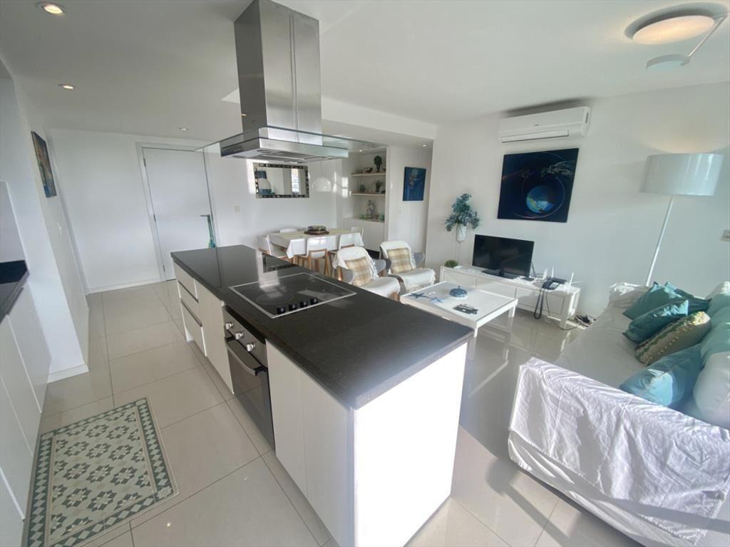VENTA DE APARTAMENTO 2 DORMITORIOS  Y SERVICIO -