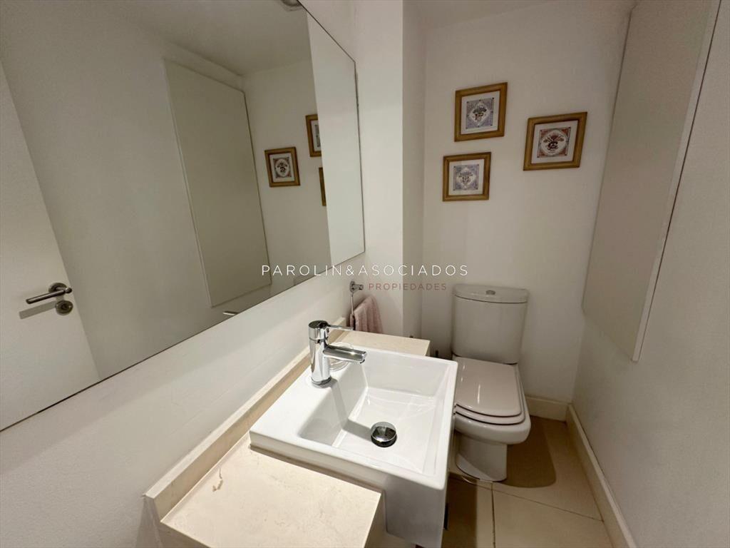 Departamento en Venta en Edificio Unique, Punta