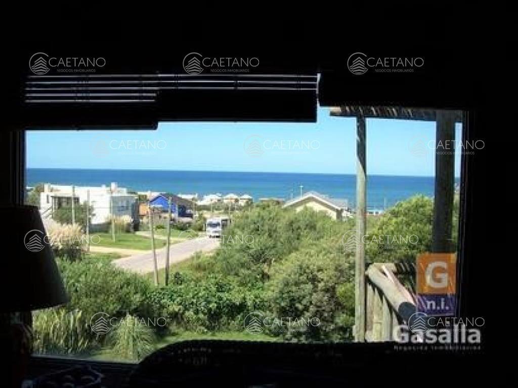 Casa en venta en El Chorro a 200 mts del mar