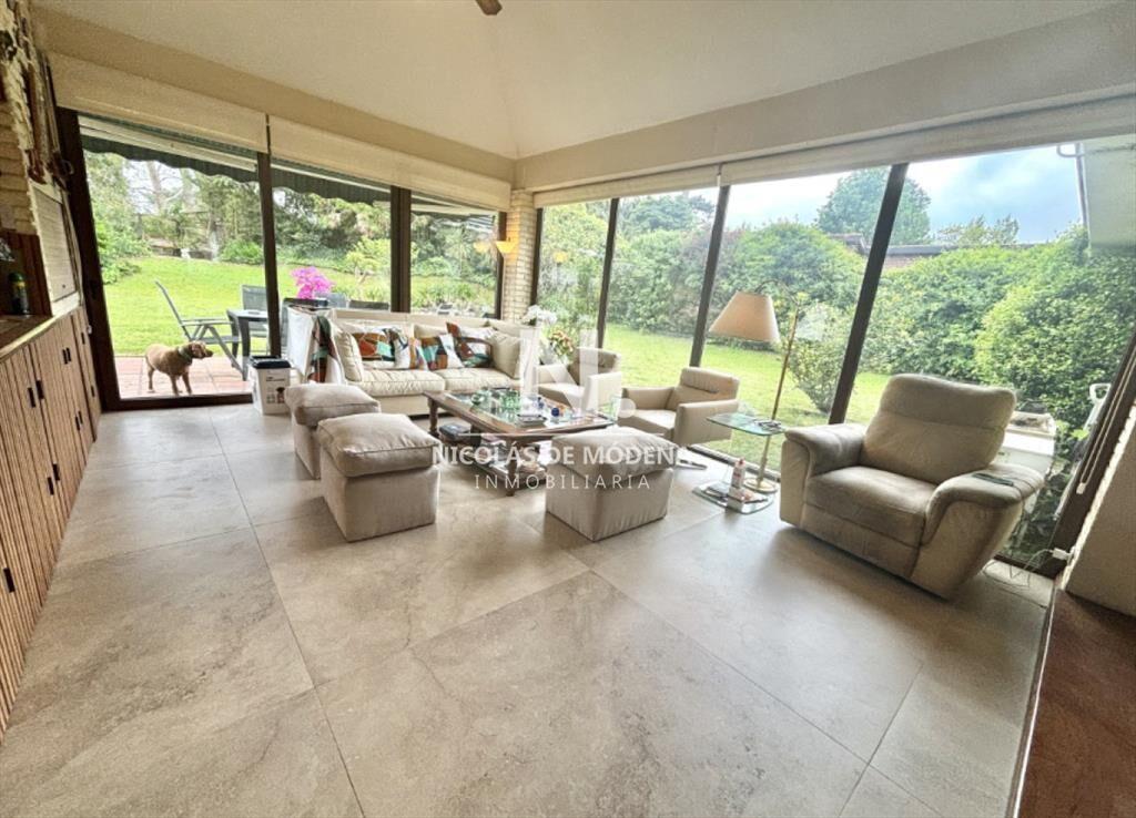 Vende casa en  Cantegril en Punta del Este de 3