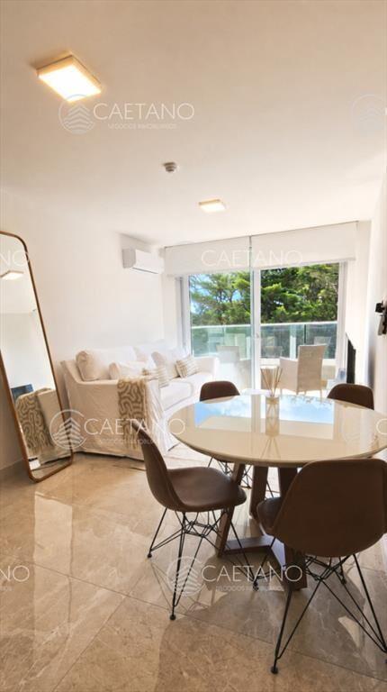 Apartamento de 1 dormitorio en venta, con vista a