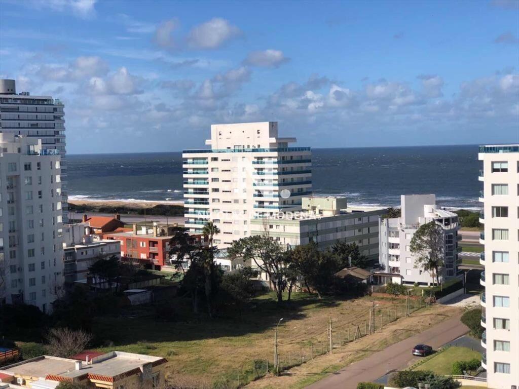 En venta apartamento de 2 dormitorios en Brava, Punta del E