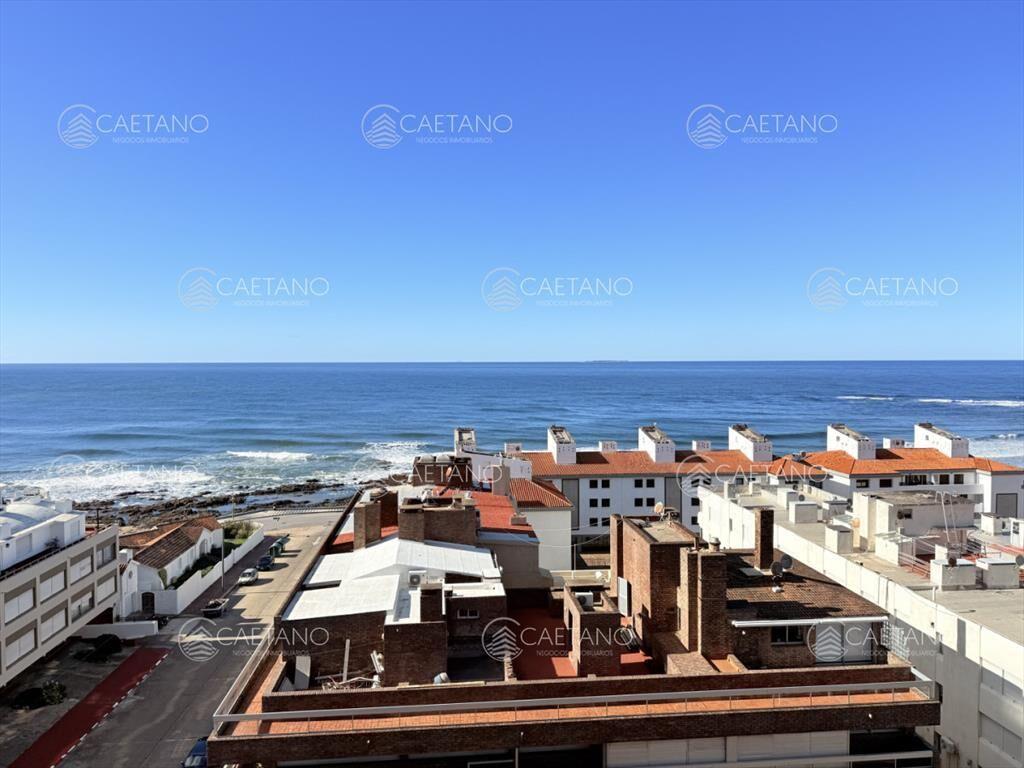 Venta apartamento 2 dormitorios, con vista Playa