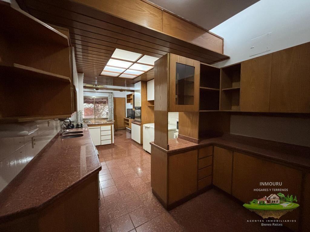 Casa sumamente amplia en alquiler