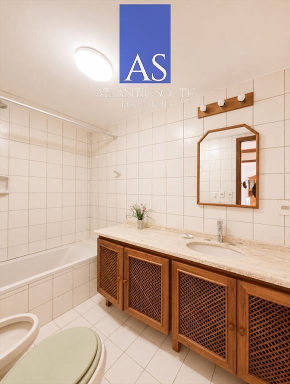 Apartamento de 2 Dormitorios terraza cochera del