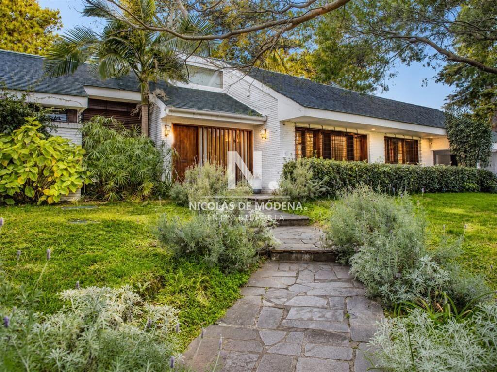 Elegante residencia en Venta en San Rafael al mar