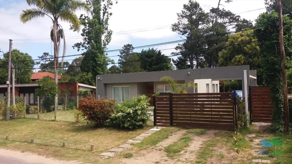 Casa Moderna - Barrio Cantegril
