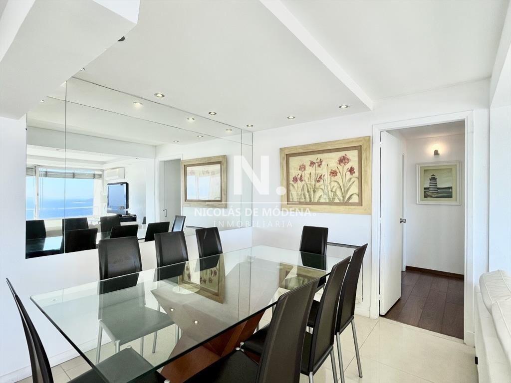 Vende apartamento de 3 dormitorios con excelente