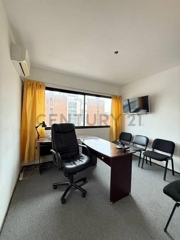 OFICINA ,VISTA  Centro, amueblada, con baño,Kitchenette