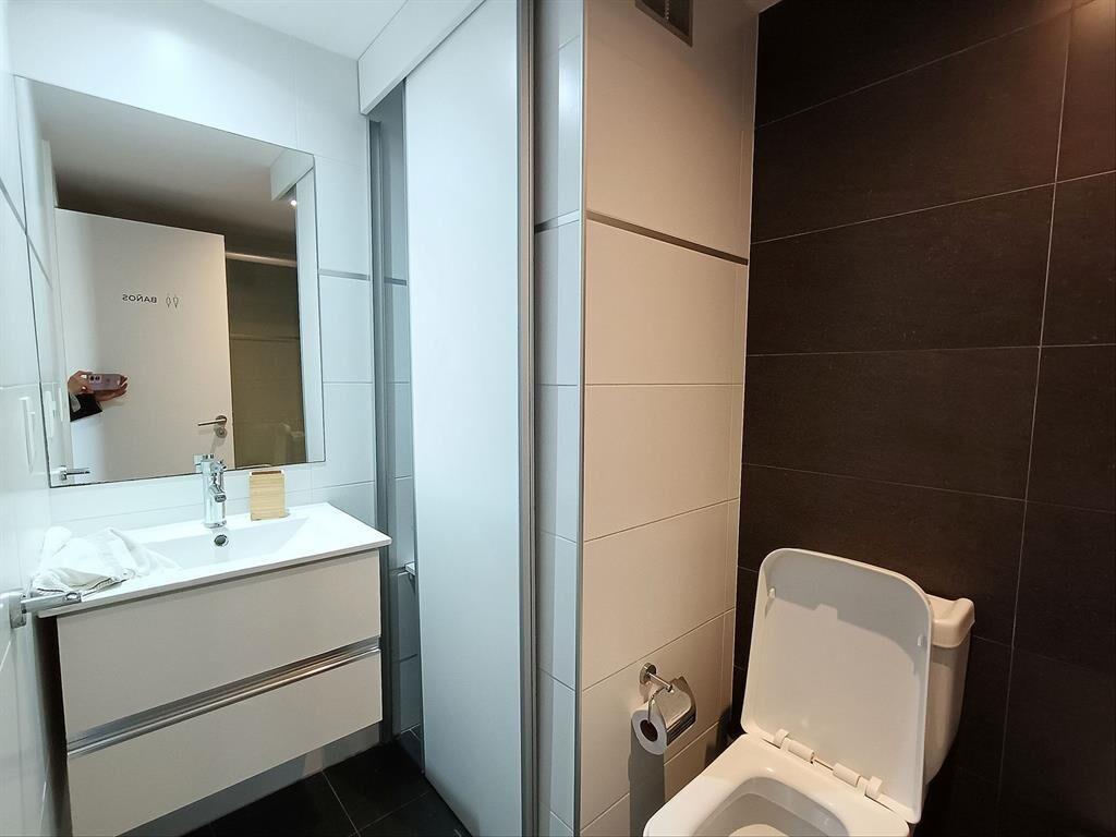 Venta Apartamento con Renta Pocitos 2 Dormitorios 2 Baños O