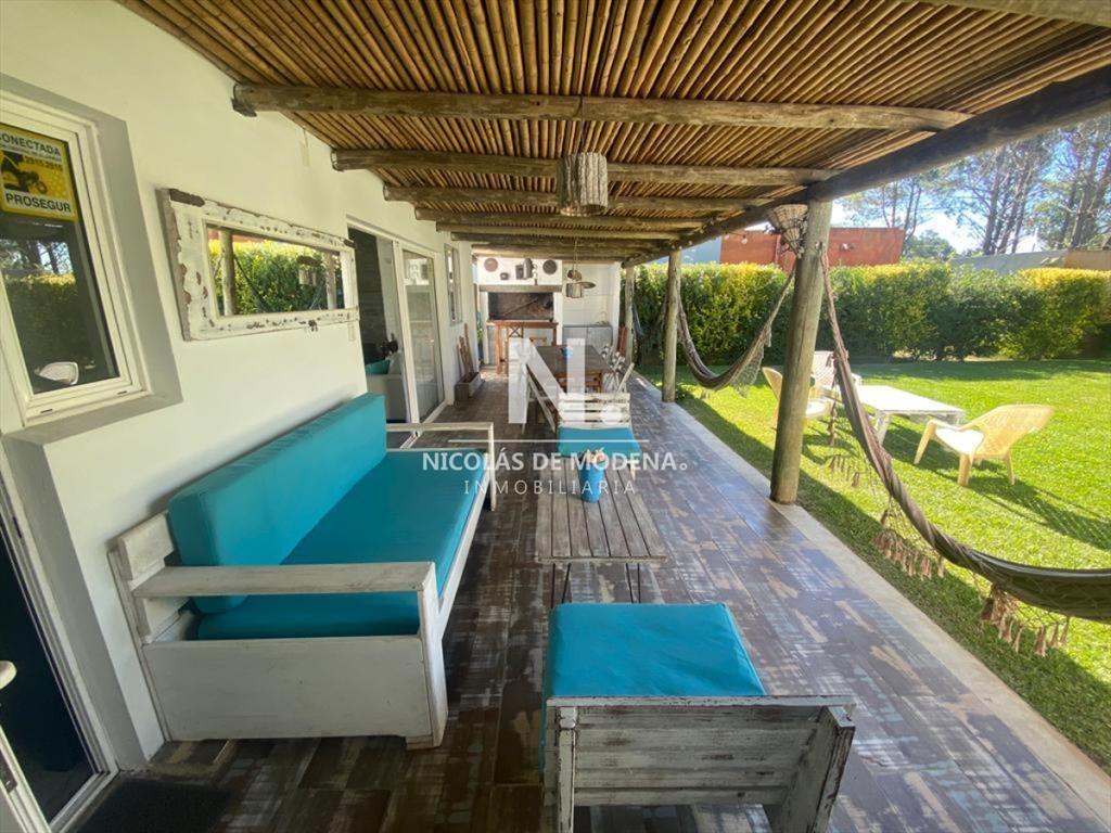 Chalet de 3 dormitorios en alquiler de temporada.