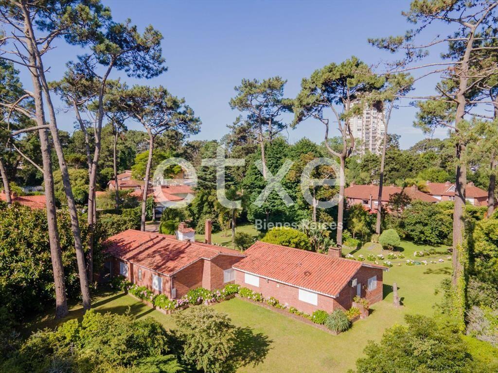 Casa en Venta Enorme Terreno Cantegril Punta del Este...