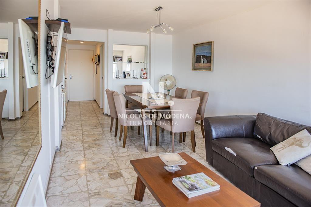 Departamento de 1 dormitorio y medio en venta en