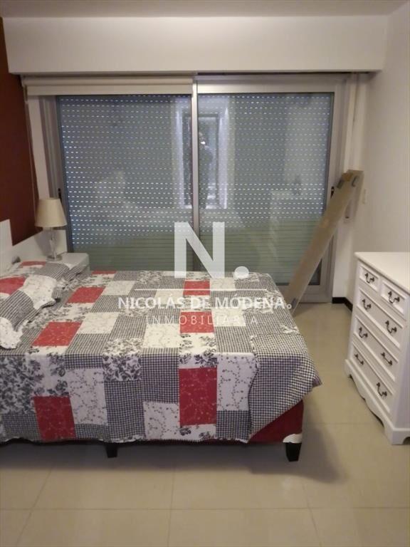 Apartamento con excelente ubicación.
