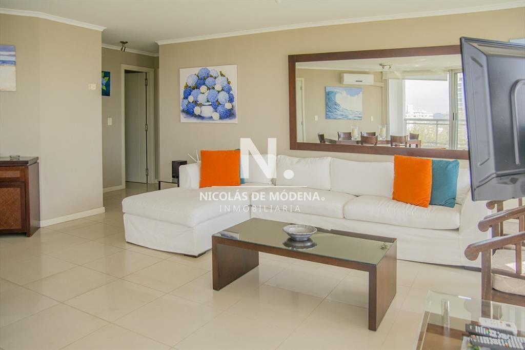 Apartamento de 3 dormitorios en Ocean Drive a metros de Pl