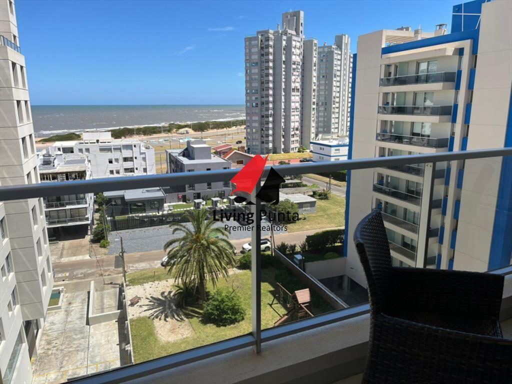Apartamento a dos cuadras de Playa Brava