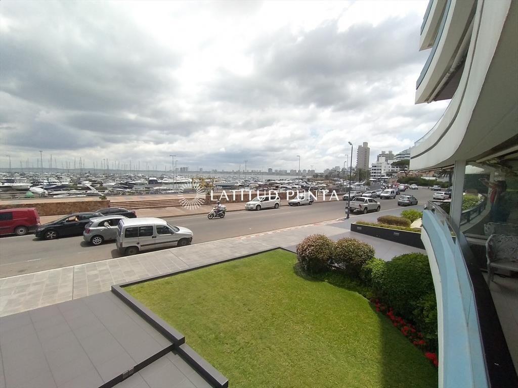 Apartamento frente al Puerto