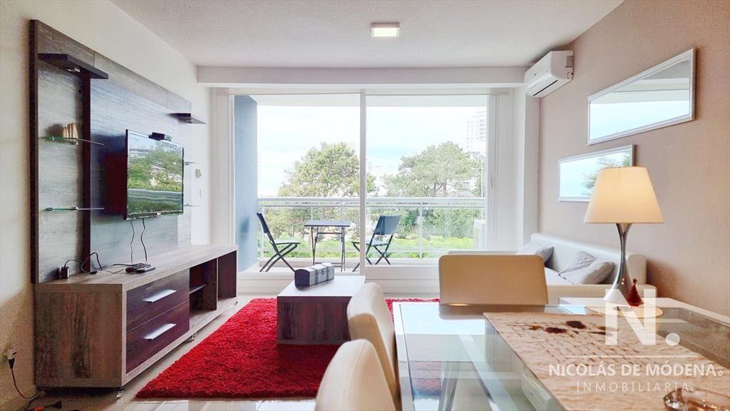 Apartamento de 1 dormitorio en Torre One, a metros del Mar