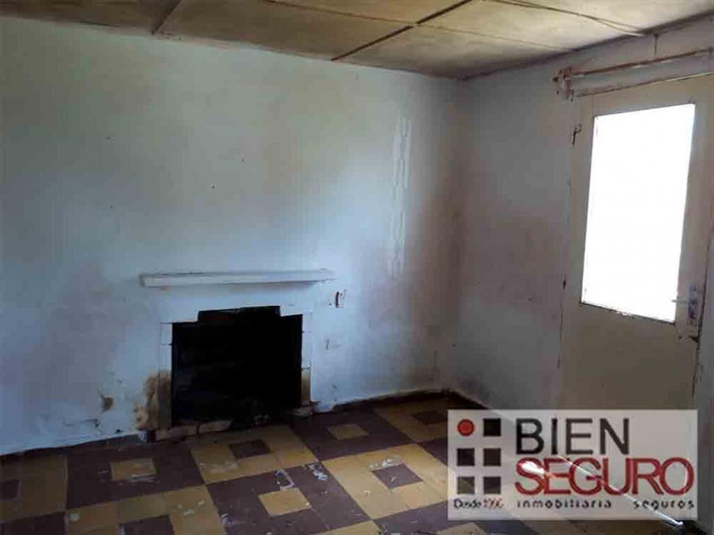 Chacra de 2,7 hás. con 2 casas y un apartamento en venta en