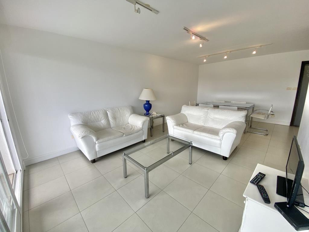 APARTAMENTO DE 2 DORMITORIOS + PARRILLERO EN VENTA - PLAYA