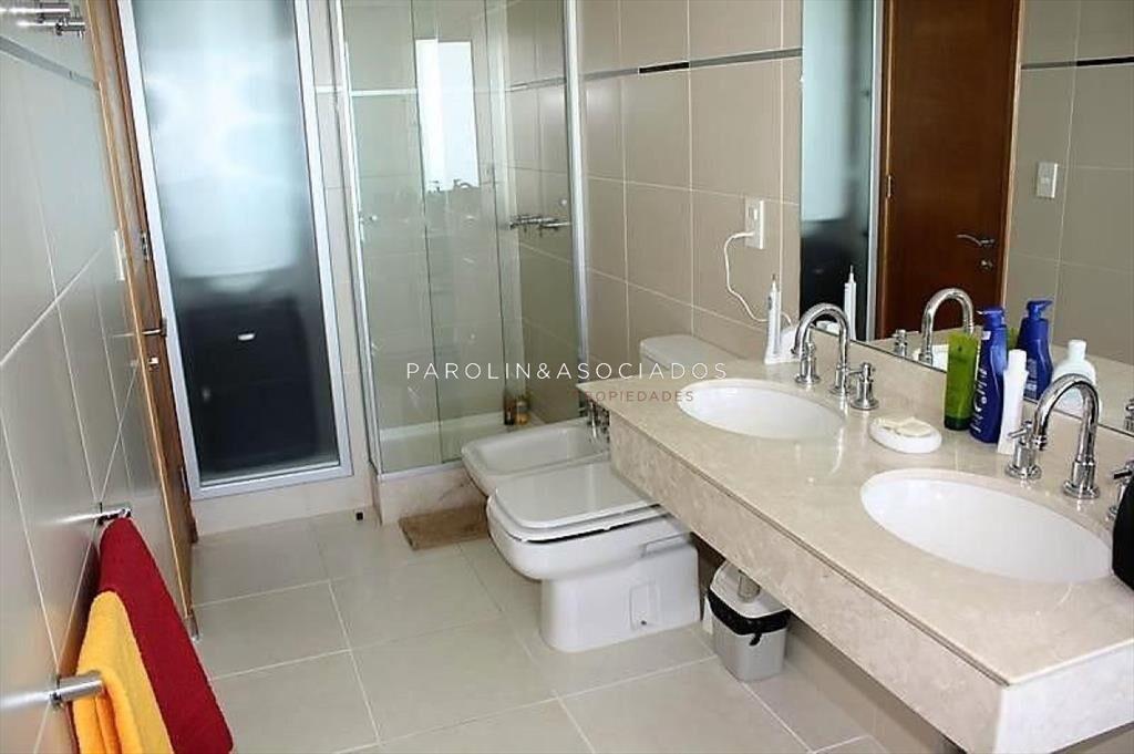 Apartamento en venta de 2 dormitorios en Season