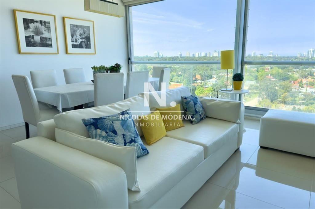 En venta apartamento de 4 habitaciones, con una