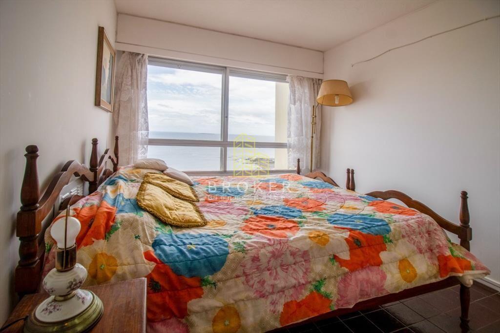 Venta de apartamento 3 dormitorios en peninsula.