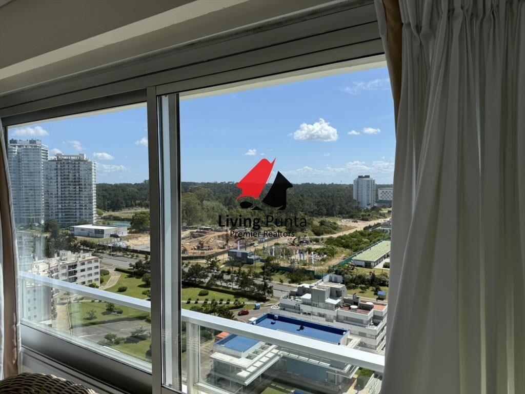 ESPECTACULAR PLANTA, PRIMERA LINEA, SERVICIOS Y
