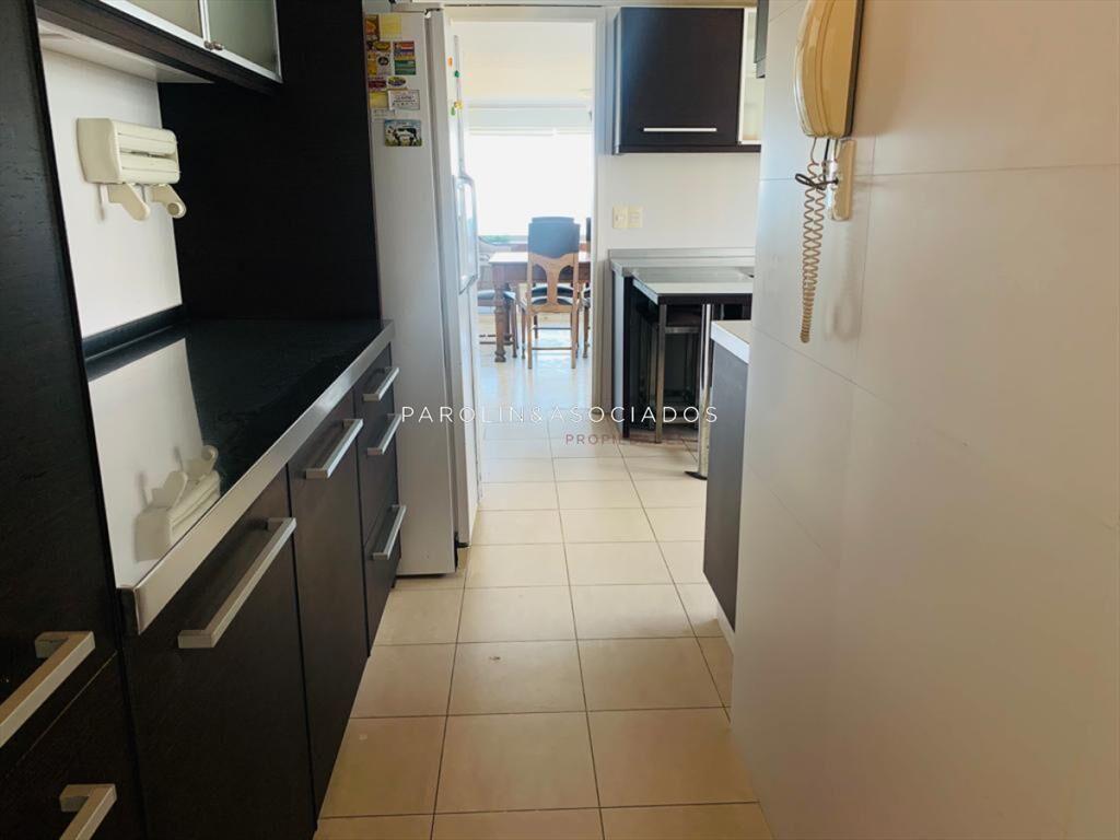 Apartamento en venta de 3 dormitorios en Torre