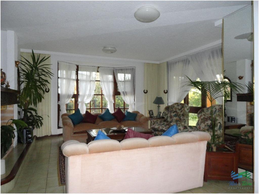 Vendo casa 5 dormitorios con piscina en San Punta
