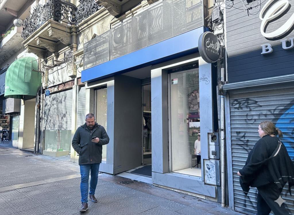 Alquiler local comercial sobre Av 18 de Julio