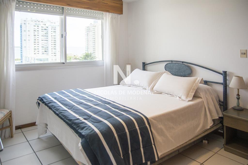 Apartamento de 3 dormitorios a la venta en playa