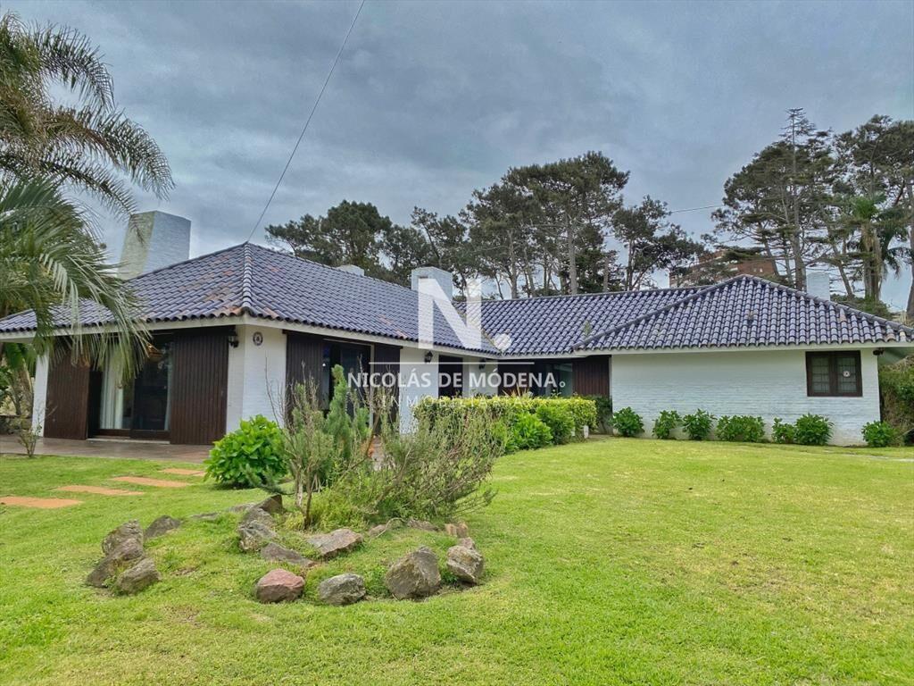 MagnÃ­fica casa en venta en Playa Mansa!!