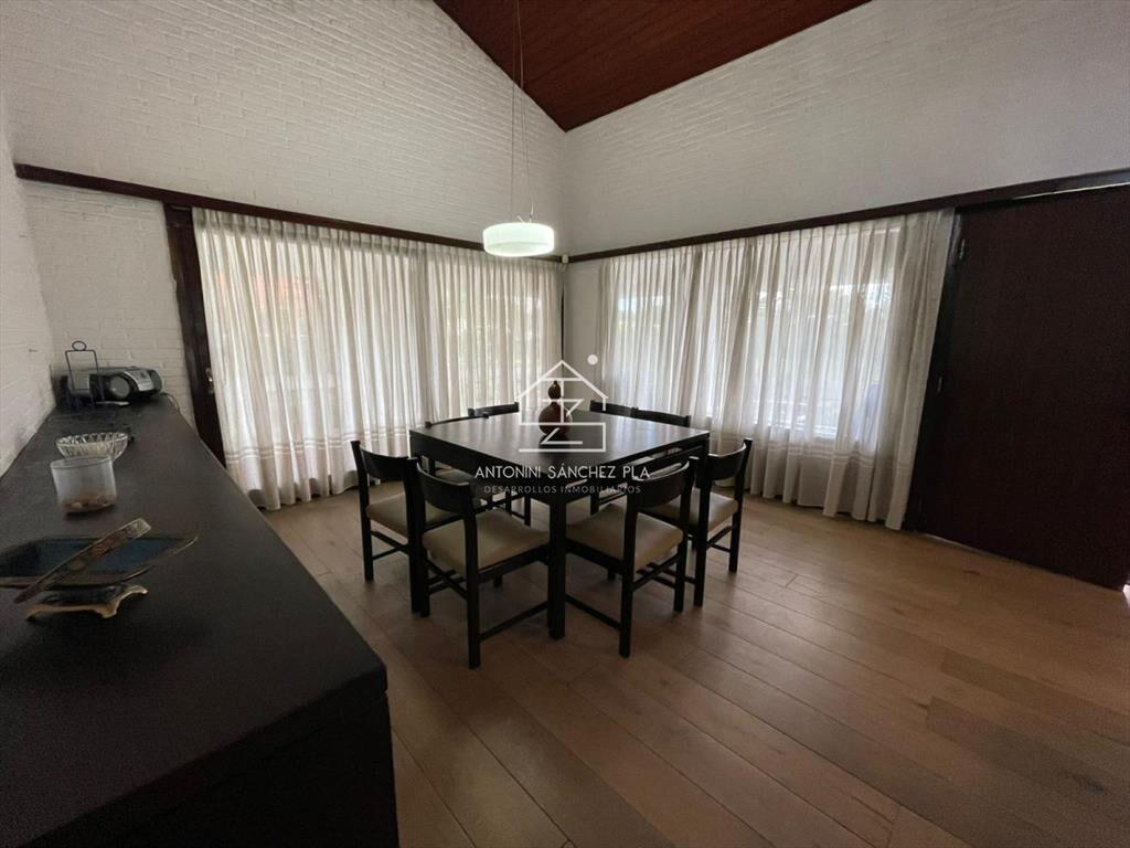 CHALET MUY CERCA DEL MAR EN MANSA