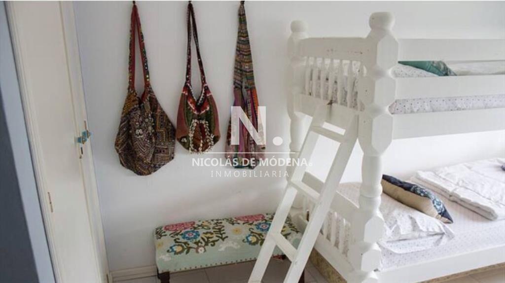 Apartamento de 2 dormitorios a la venta en Punta