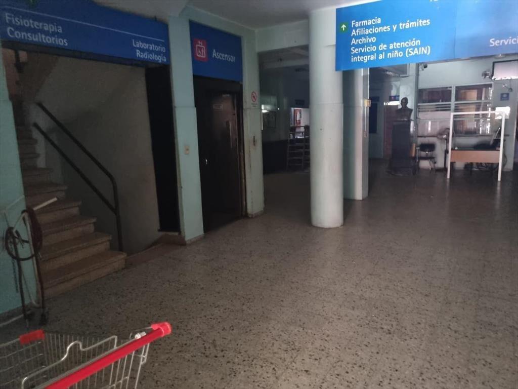 Colonia y Vazquez, edificio entero , 2465 m2 , 6 pisos , as