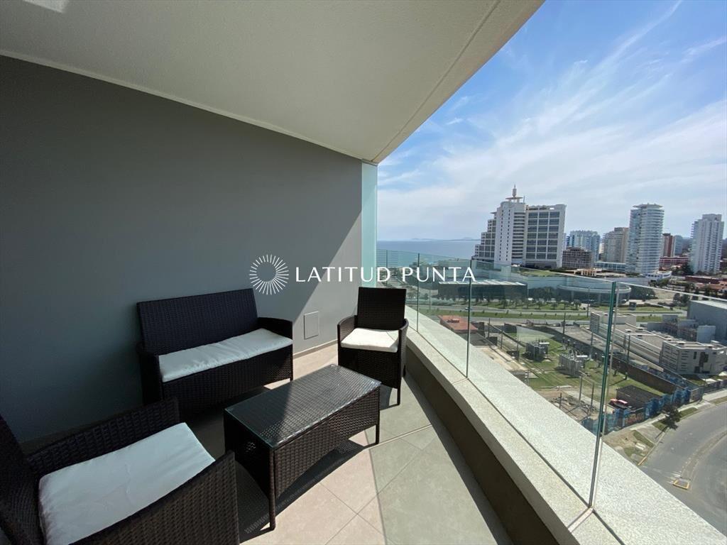 Artower, piso alto con muy linda vista, tres suites