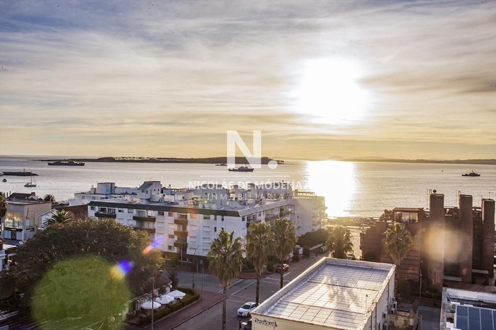 Vende departamento de 3 dormitorios con vista al