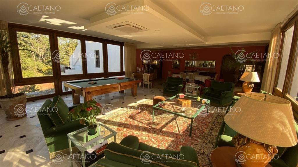 Espectacular residencia en Punta Ballena.