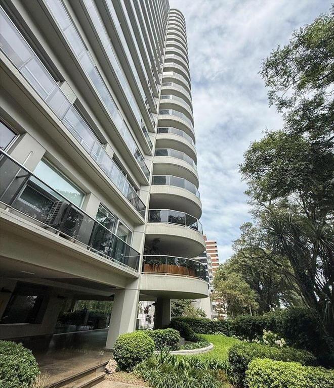 VENTA APARTAMENTO GOLF. 3 DORMITORIOS Y SERVICIO