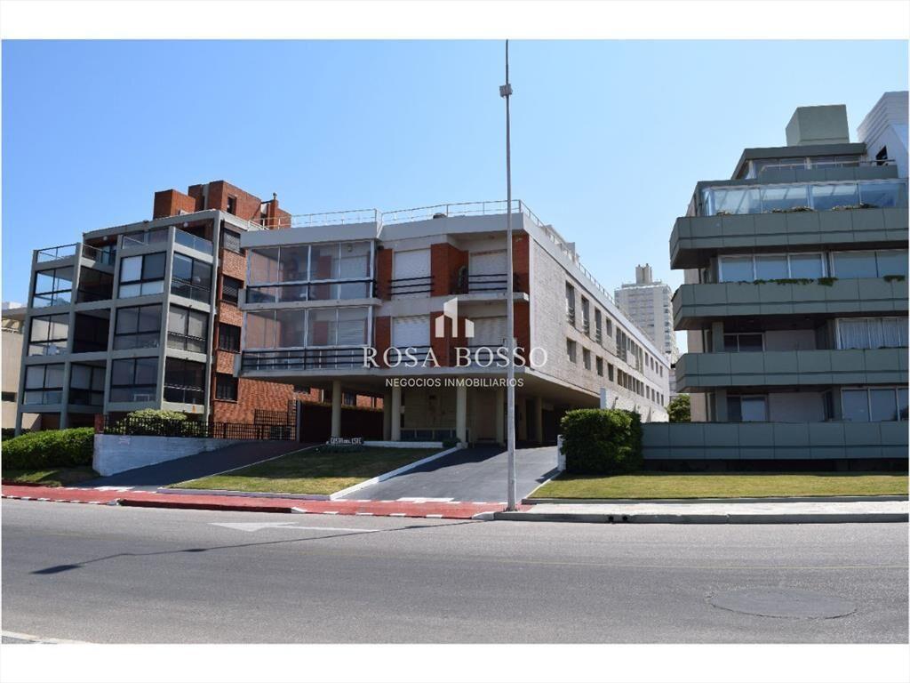 Apartamento en Peninsula, 2 dormitorios *