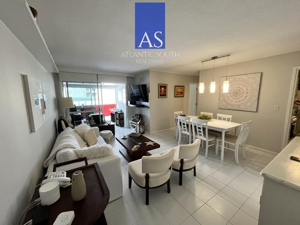 Apartamento 2 dormitorios reciclado piso alto con