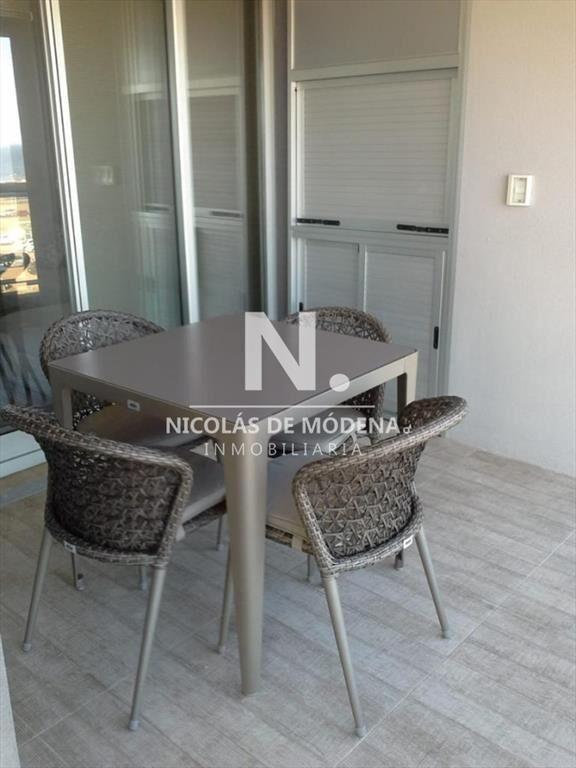 Departamento de 4 suites en venta, zona de la