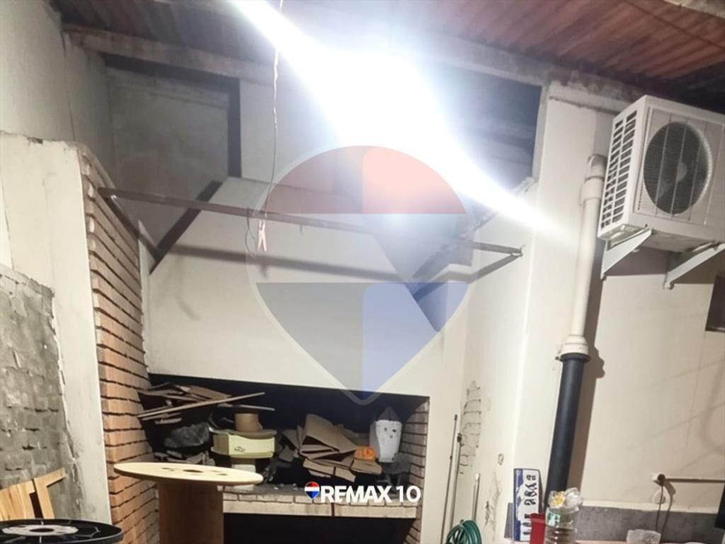 CASA EN EXELENTE PUNTO DE LA CIUDAD
