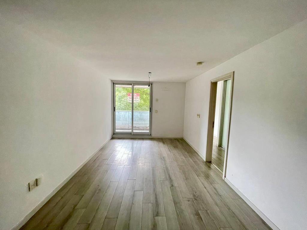 Venta Apartamento Dos Dormitorios en el Golf con Garaje