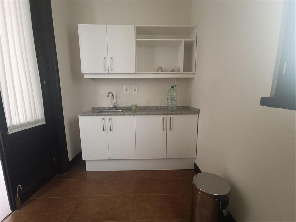 ALQUILER-OFICINA- CIUDAD VIEJA - PARA ENTRAR
