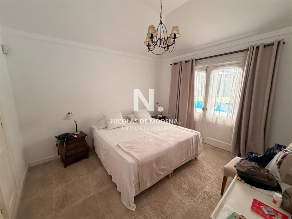 Casa en Venta de 5 dormitorios en el Golf , Punta del este